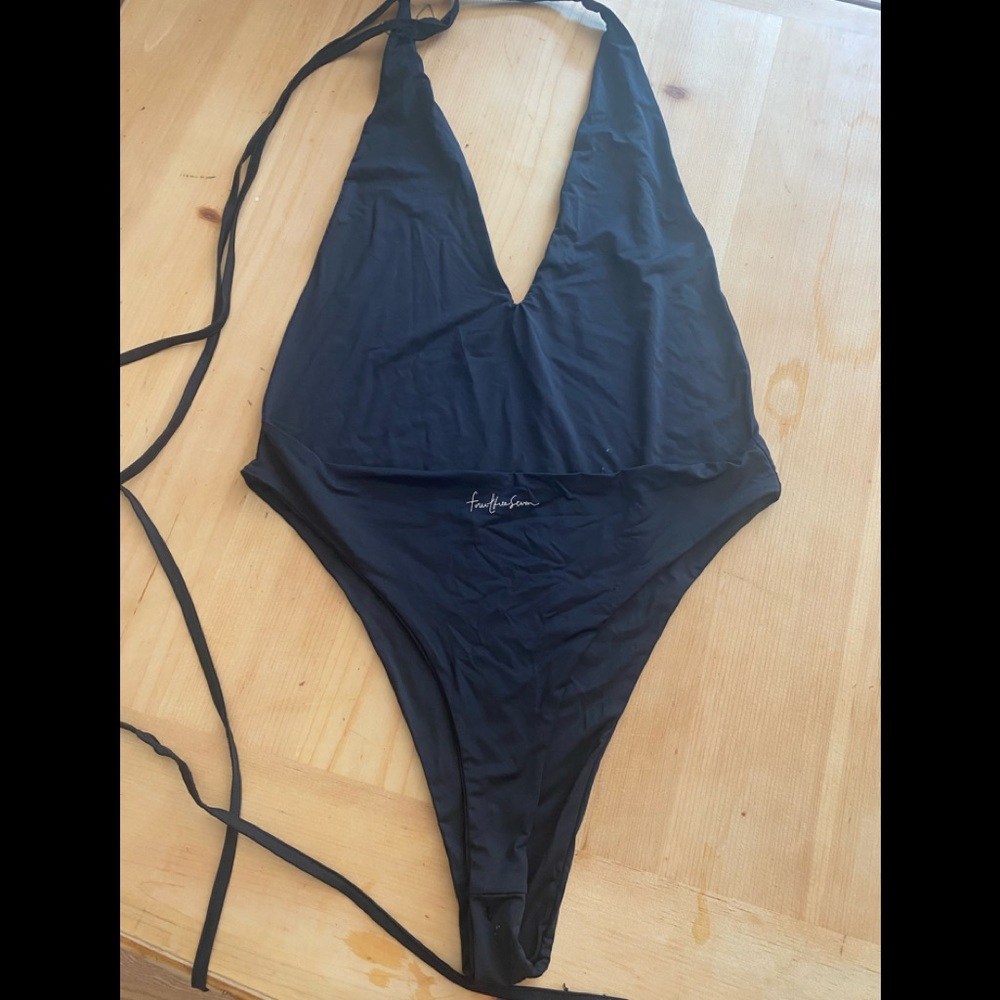 437 One-Piece “The Johnson” Swimwear, worn twice size L